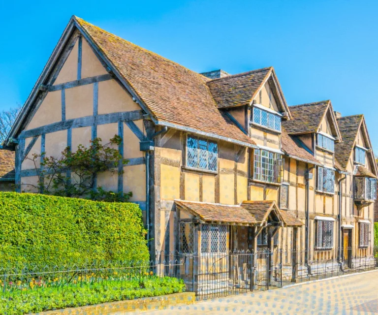 It support in Stratford shakespeare house